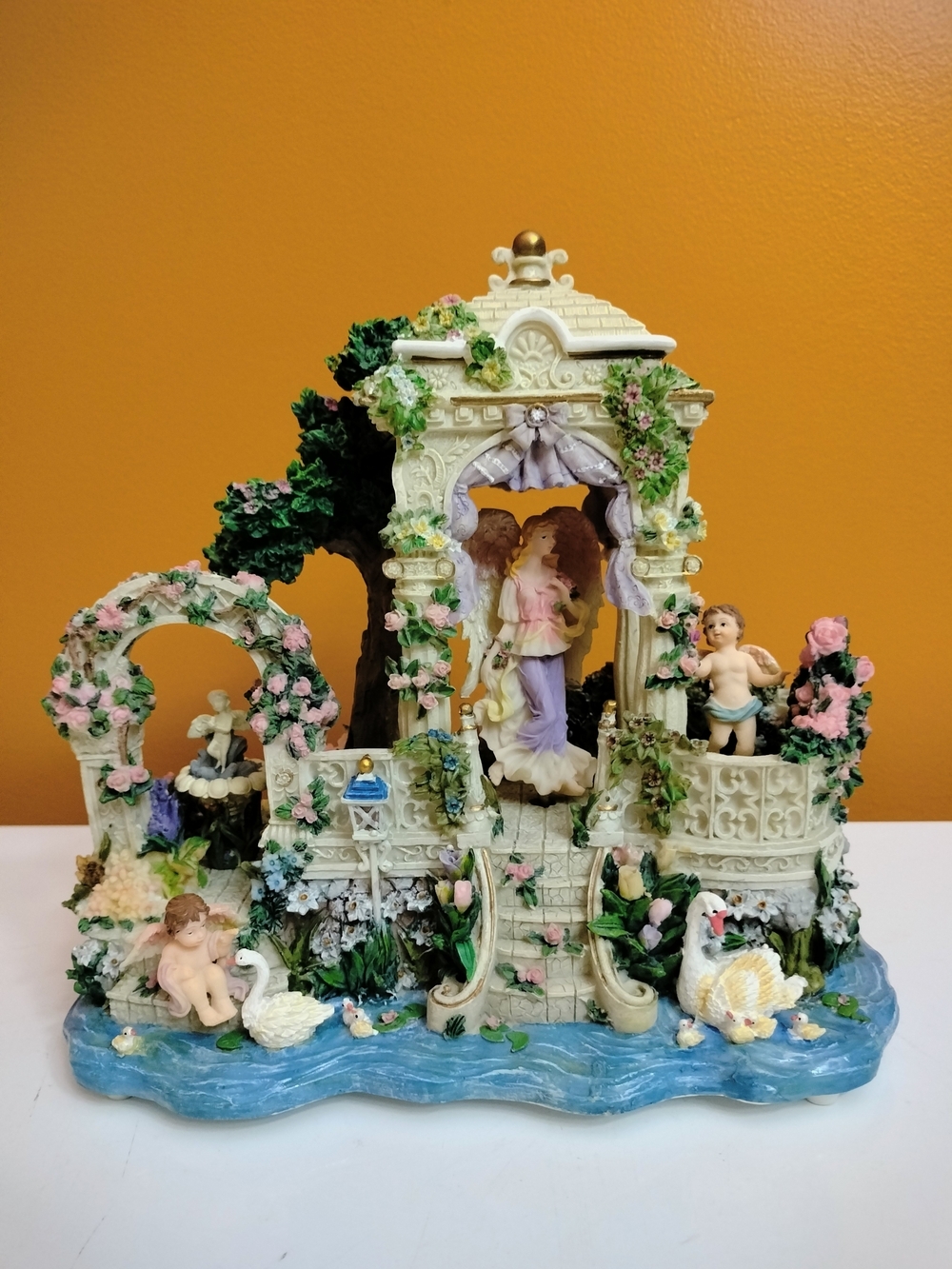 Classic Treasures Angels & Cherubs Musical Box Figurine Au Clair de la Lune